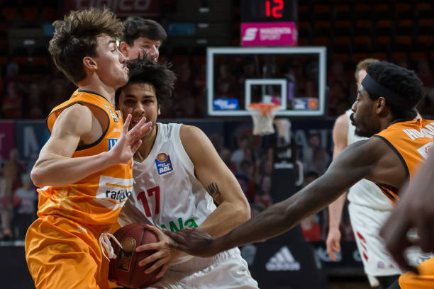 年世界杯执 年世界杯执